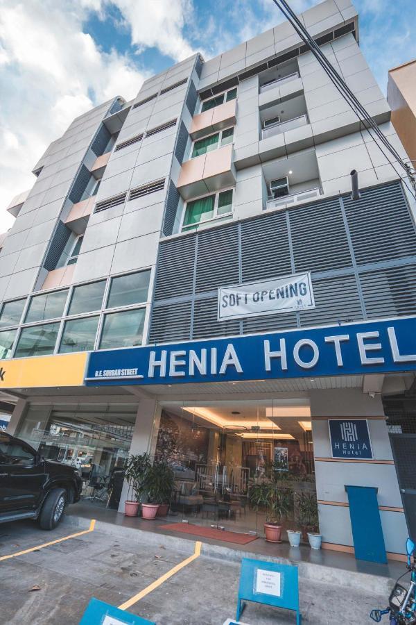 Henia Hotel Dumaguete City Екстер'єр фото