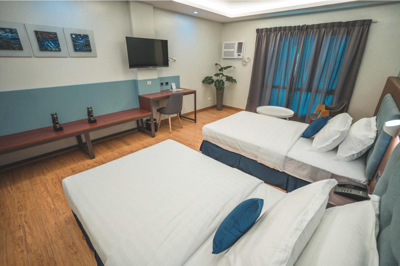 Henia Hotel Dumaguete City Екстер'єр фото